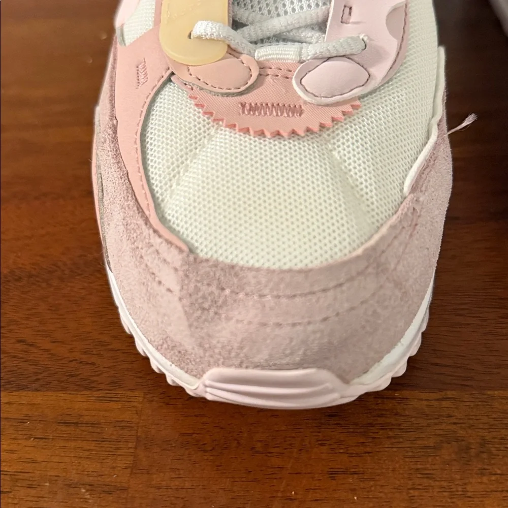 Nike Air Max 90 Futura Ladies Shoes. DM9922-104. Pink & white. Size 8.5 US - Picture 5 of 15